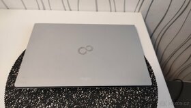 FUJITSU Lifebook U722 - 2