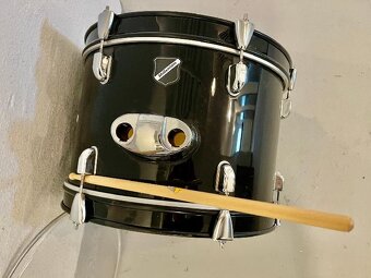 Buben na fandění. - 2