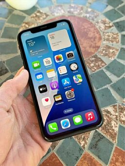 Apple iPhone XR 64GB 80% - 2