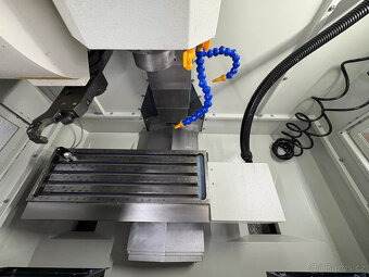 SYIL X7 2019 3osý CNC stroj - 2