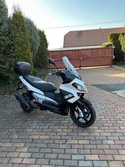 Aprilia SR 300max - 2