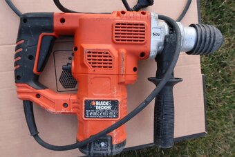 Vrtací kladivo Black & Decker KD 1250 SDS - 2