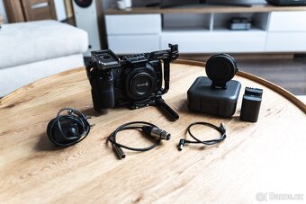 Blackmagic Design Pocket Cinema Camera 4K + Metabones + přís - 2