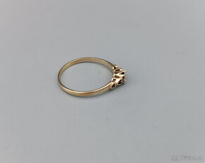 Zlatý prsten s diamantem 1,10g, 9 kt, 375/1000 velikost 56,5 - 2