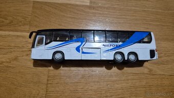 Kovový autobus 18,5 cm - 2