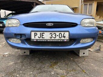 Přední mlhová světla na Ford Escort (poslední typ) - 2