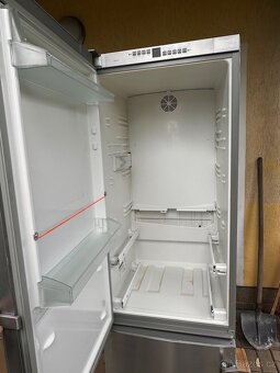 Prodám plně funkční lednici Liebherr a myčku Miele - 2