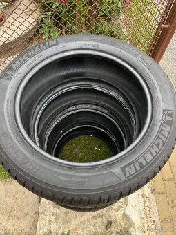 Michelin 235/55 R19 (105 V) zimní pneu - 2
