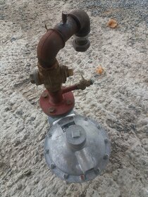 regulátor plynu s příslušenstvím k připojení - 2