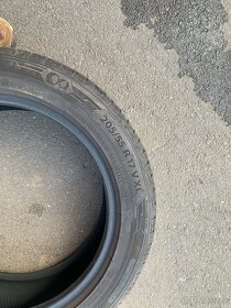 Letni pneu Barum 205/55r17 - 2