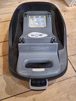 Vajicko Maxi Cosi + izofix - 2