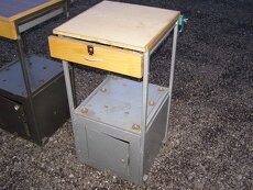 2 použité pracovní stolky - Praga V3S - 2