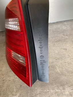 L Zadní světlo BMW E87 - 2