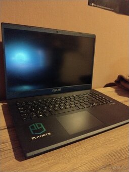 herní notebook asus x571gt - 2