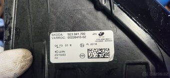 Prava mlhovka skoda octavia 4 5e3941700 nova - 2