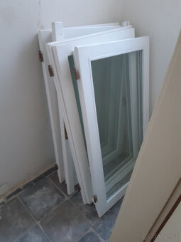 Dřevěná okna s rámem (dvojsklo) + terasové dveře - 2