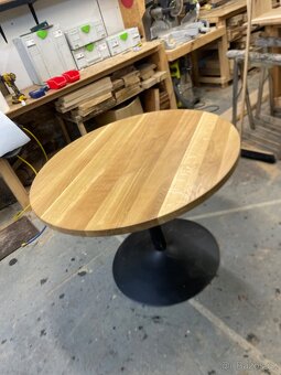 Kulatý jídelní stůl masivní dub - Extra sleva - 2