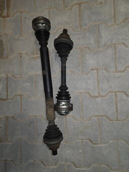 Prodám přední stabilizátor a poloosy ze Škody Octavie 2 RS - 2