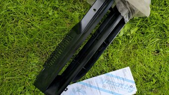 Přední gril VW Golf 5 - 2