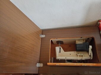 Šicí stroj Predom Lucznik 438 - 2