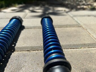 tlumiče babetta - modrý lak - 2