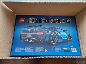 LEGO Technics 42083 Bugatti Chiron - 2