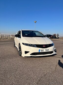 Honda Civic FN2 Championship White - 2