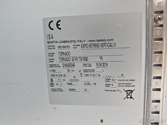 Prosklená chladicí vitrína ISA Tornado 50RV TB R290 - 2