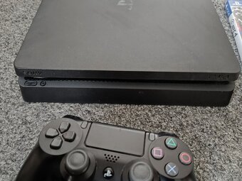 PS4 Slim 1TB, originál ovladač + hry / PlayStation 4 - 2