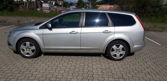 Ford Focus 2,0i 16V  Carving  107 kw  kombi - 2