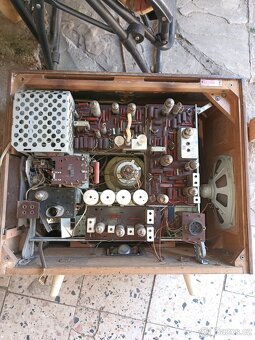 Retro televizor Tesla - 2
