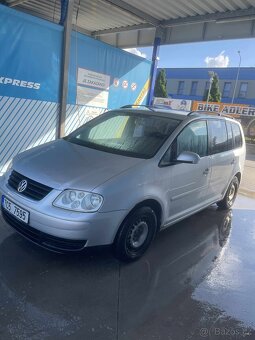 vw Touran 1.6Fsi 85kw - 2