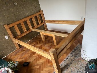 Manželská postel z masivu - 2