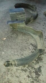 Audi A3 8L pravé levé přední plastové nadkolí podběh origo - 2