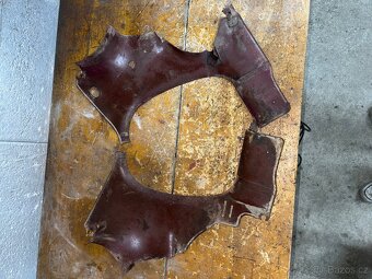 Predam podsedadlove plechy na Jawa 250/559 panelka - 2