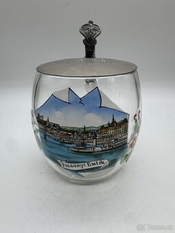 Sběratel nabízí staré sklenice s obrázky měst - 2