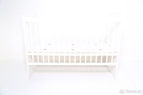 Postýlka dětská, dřevěná - 2