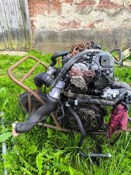 Motor volvo s60 2.4 d5 120 kw - 2