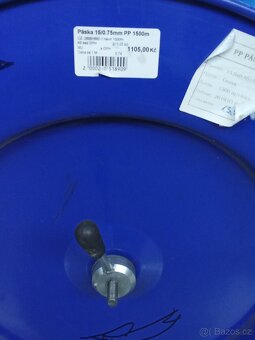 Ruční páskovačka s vozíkem a páskou se sponami - 2