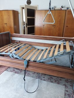 Elektrická polohovací postel + hrazda + matrace + potah - 2