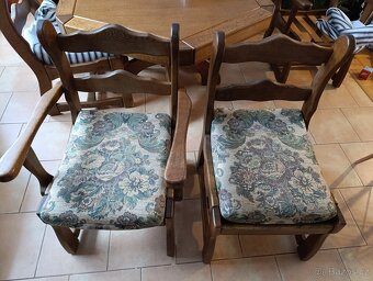 Jídelní stůl z masivu - 2