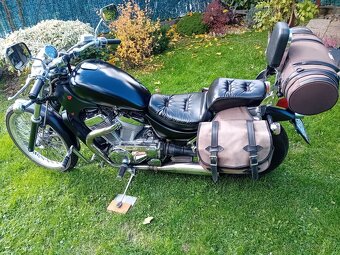 Suzuki intruder vs800 - 2