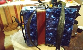 Prodám akordeon delicie junior 72 basů 3 hlas - 2