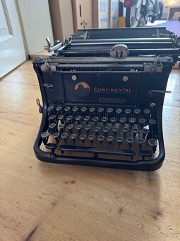 Starožitný psací stroj značky Remington - 2