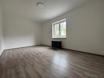 Pronájem bytu Uhlířské Janovice, 3+KK - 2