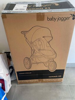Sportovní kočárek Baby Jogger Summit X3 Robin Arzon 2022 - 2