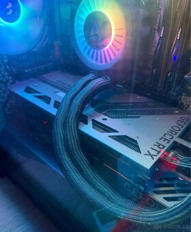 GIGABYTE GeForce RTX 4080 SUPER WINDFORCE V2 16G - 2