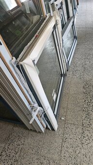 OKNO PVC 950x940 - NOVÉ - 2