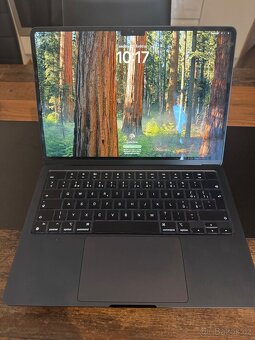 Apple MacBook Air 13" 2022, M2 8-Core 8GB/256GB Temně inkou - 2