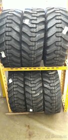 Pneu 10.0/75-15,3 BKT - 2